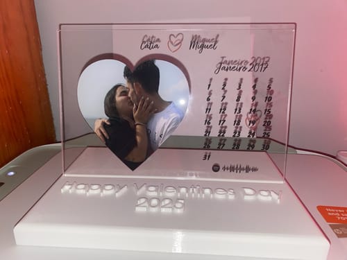 Customer photo review of Lâmpada Dia Especial no Calendário - Personalizado