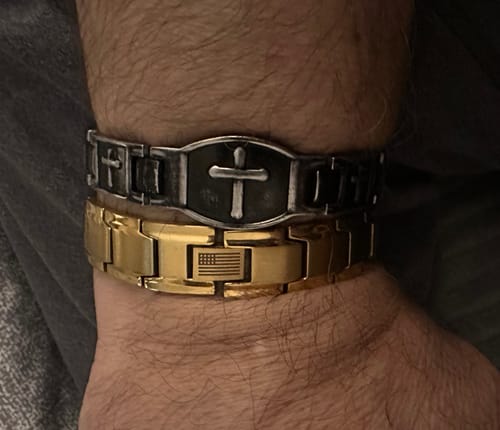 Customer photo review of Lost Dutchman’s Gold Titanium Magnetic Bracelet: Helps Pair Veterans With A Service Dog Or Shelter Dog