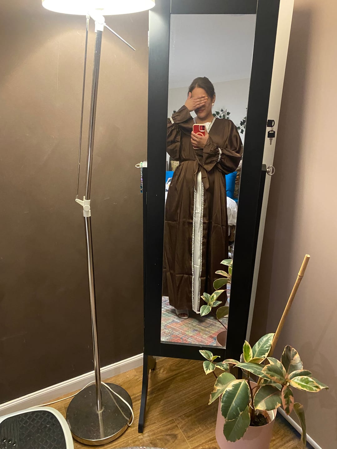 Customer photo review of 2PC Zainab Glitter Abaya Set - Coffee