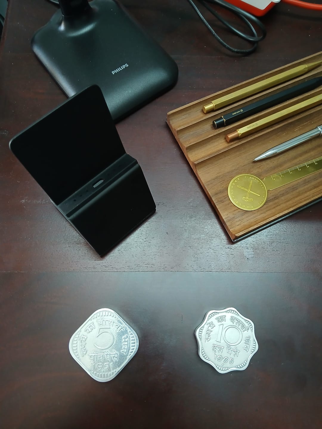 Customer photo review of Paperweight - 5 Paise