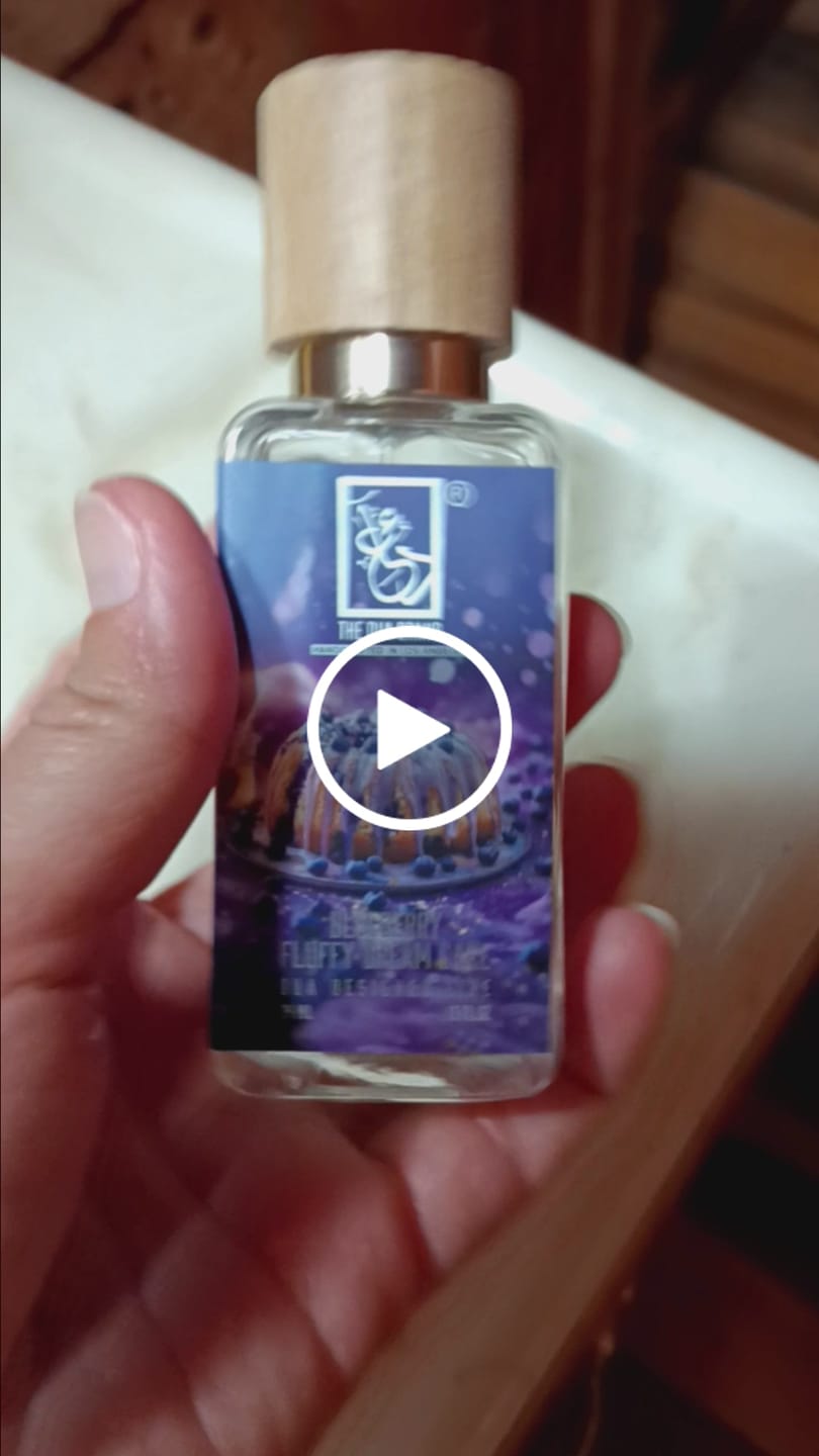 Customer video review of Blueberry Fluffy Dream Cake