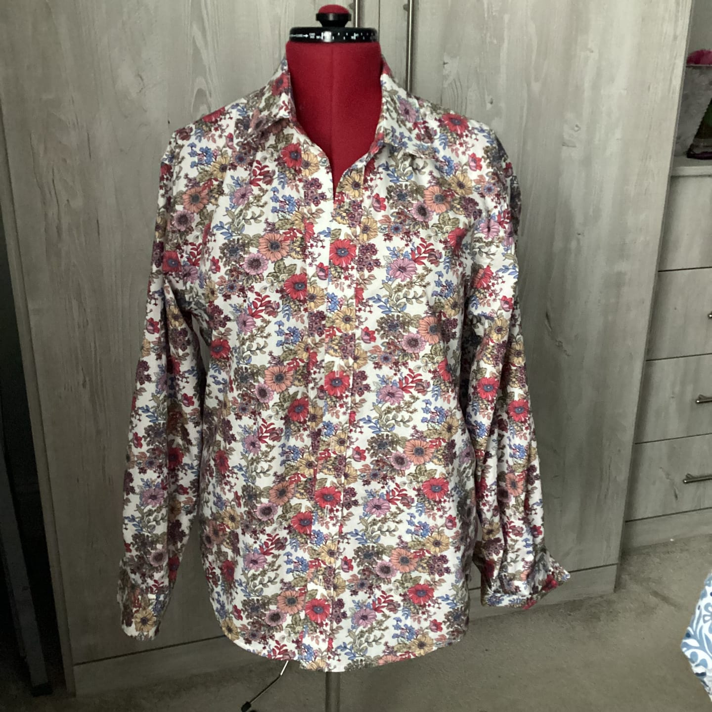 Customer photo review of Floral Drawings Rose & Hubble Cotton Poplin Fabric