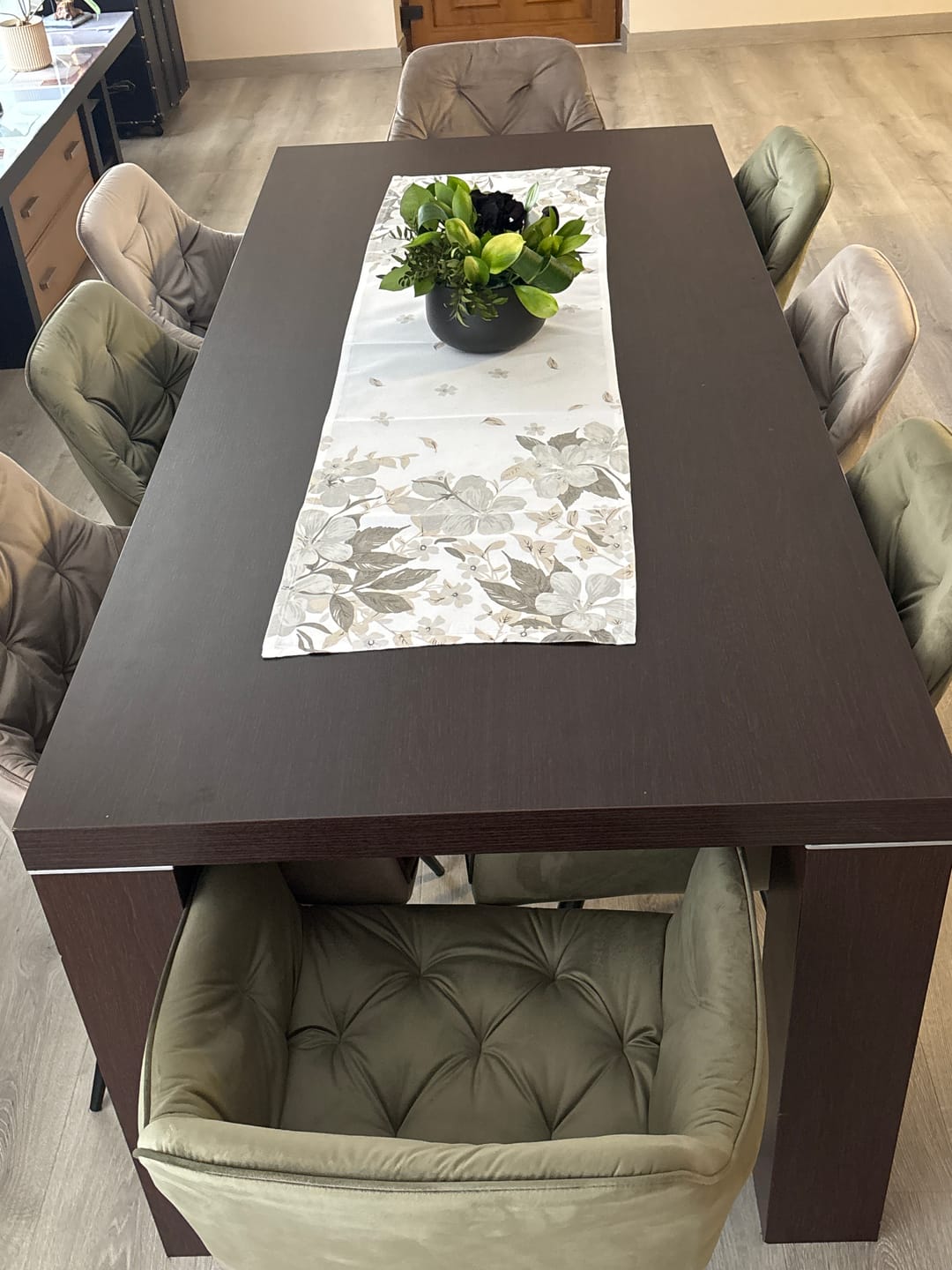Customer photo review of Scaun MANGO, verde maslin/negru, stofa catifelata/metal, 57x45x83 cm