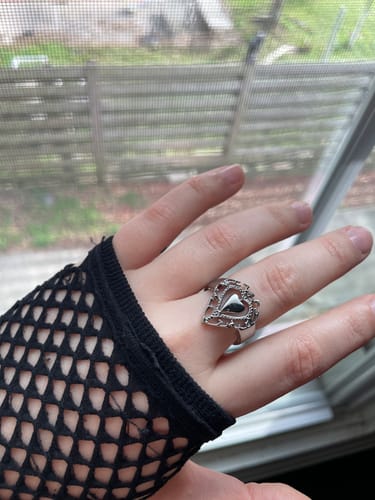 Customer photo review of ANTIQUE HEART RING (ENGRAVABLE)