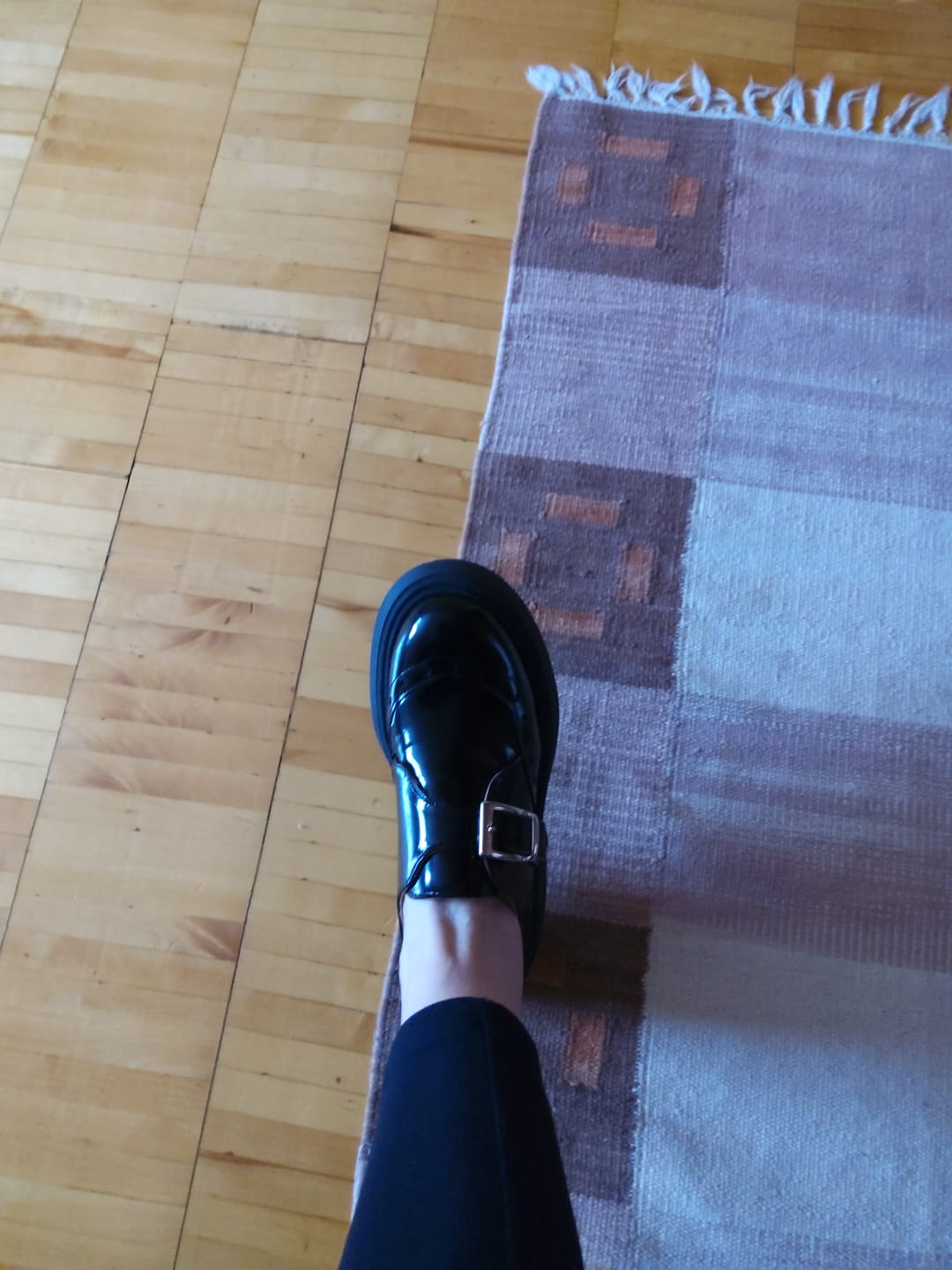 Customer photo review of "Timeless Oxfords in Patent"