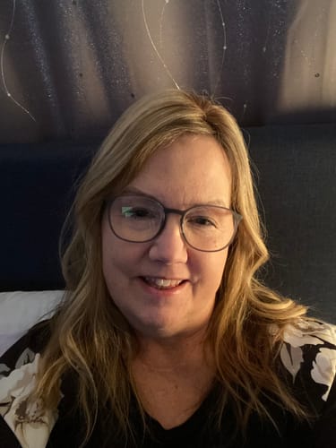 Customer photo review of Giselle Light Volume