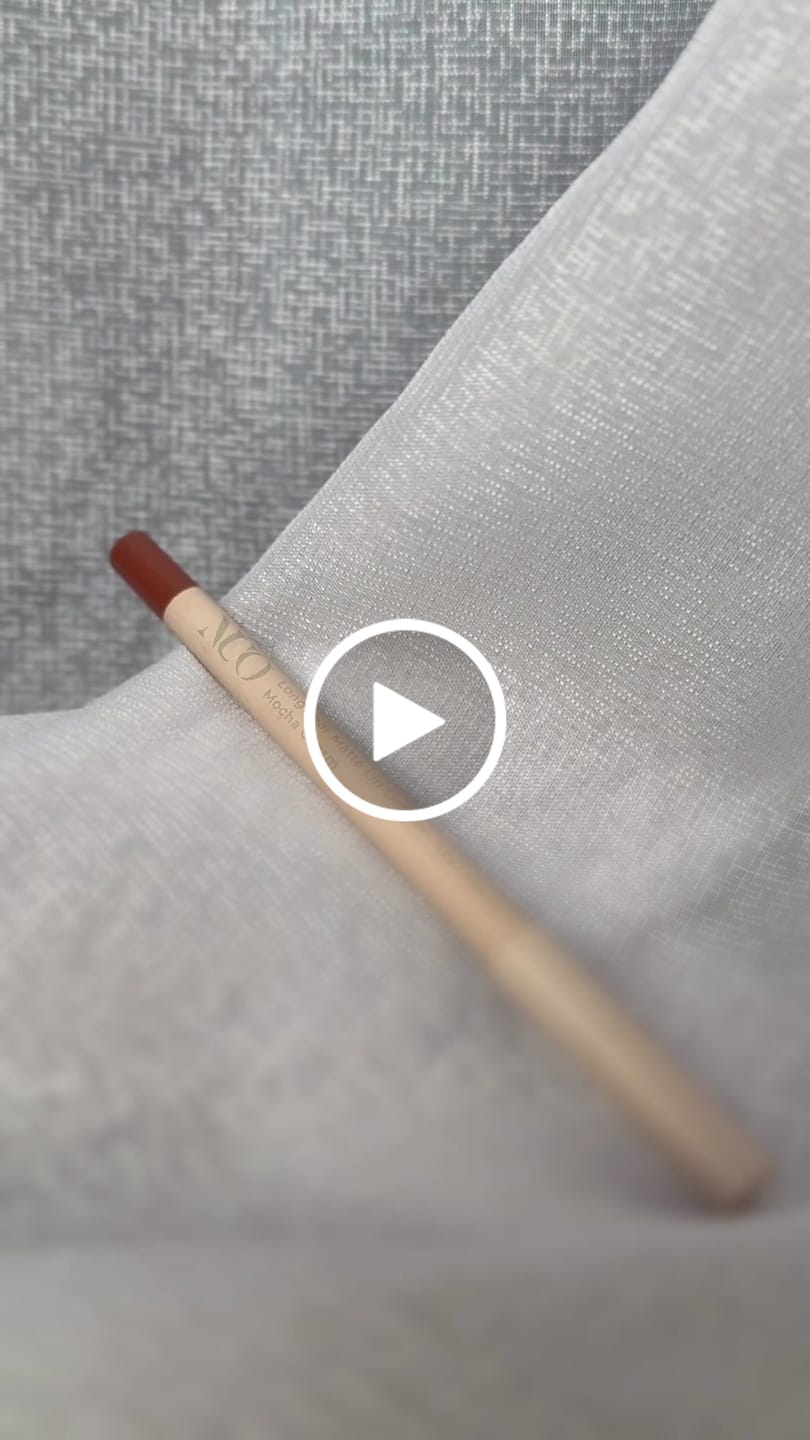 Customer video review of Creion de buze cremos