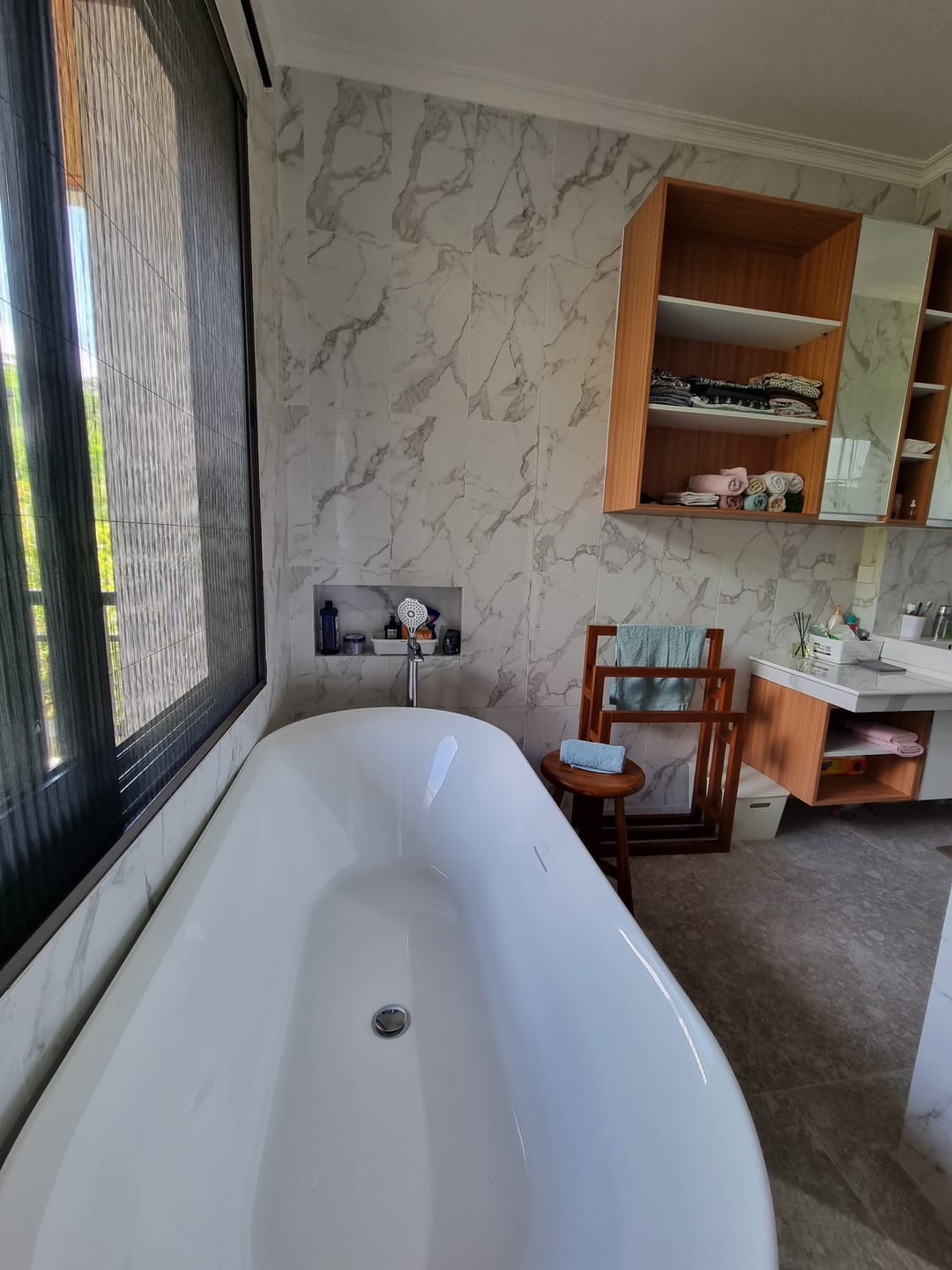 Customer photo review of Exclusive Tiered Teak Towel Rack