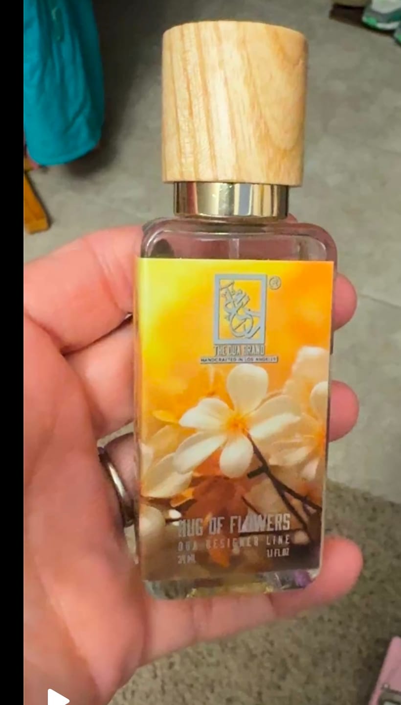 Customer photo review of Hug Of Flowers