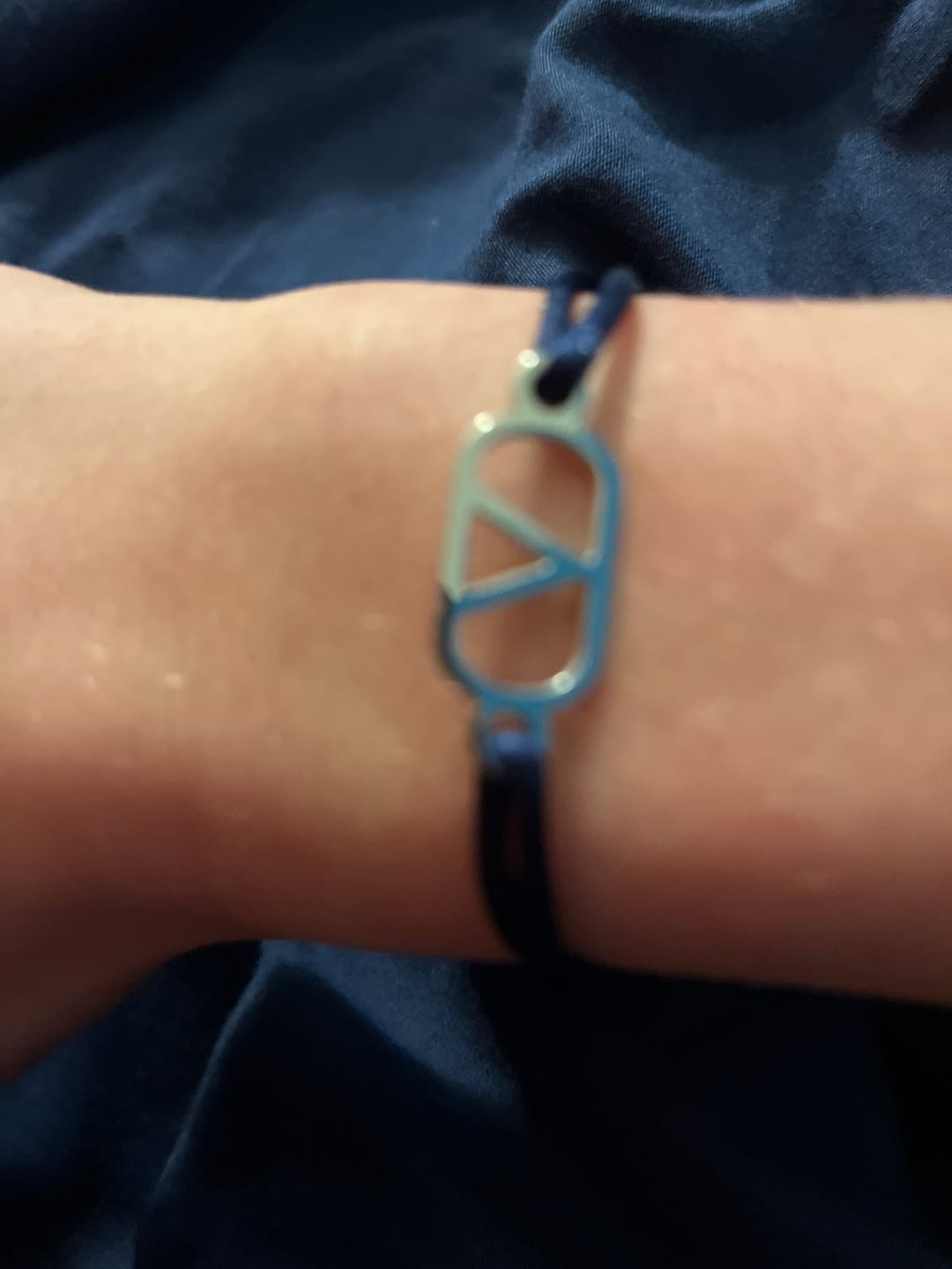 Customer photo review of Mys V Bracelet - Silver