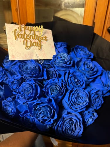 Customer photo review of Blue Rose Bouquet - Valentines