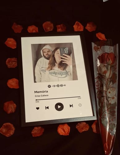 Customer photo review of Quadro Spotify Player Personalizável