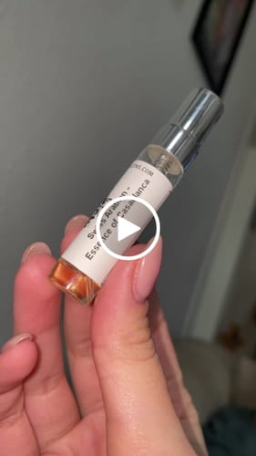 Customer video review of Essence of Casablanca