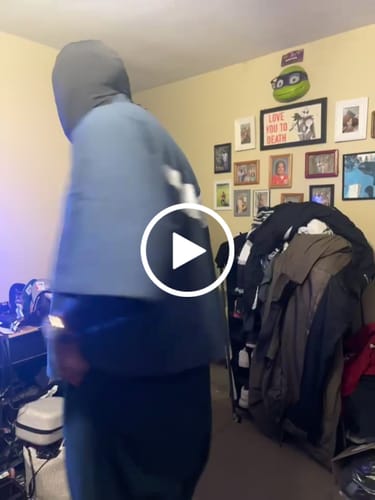 Customer video review of Dove 3/4 Sleeve Tee - Yeezy Gap Engineered by Balenciaga - 4 Colors Available