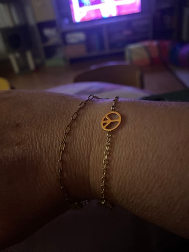 Customer photo review of Bracelet 1 peace x Les Félines Paris