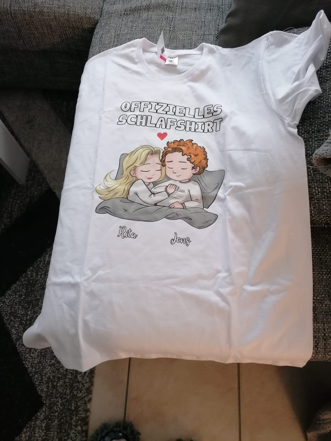 Customer photo review of Offizielles Schlafshirt - Personalisiertes T-Shirt für Paare