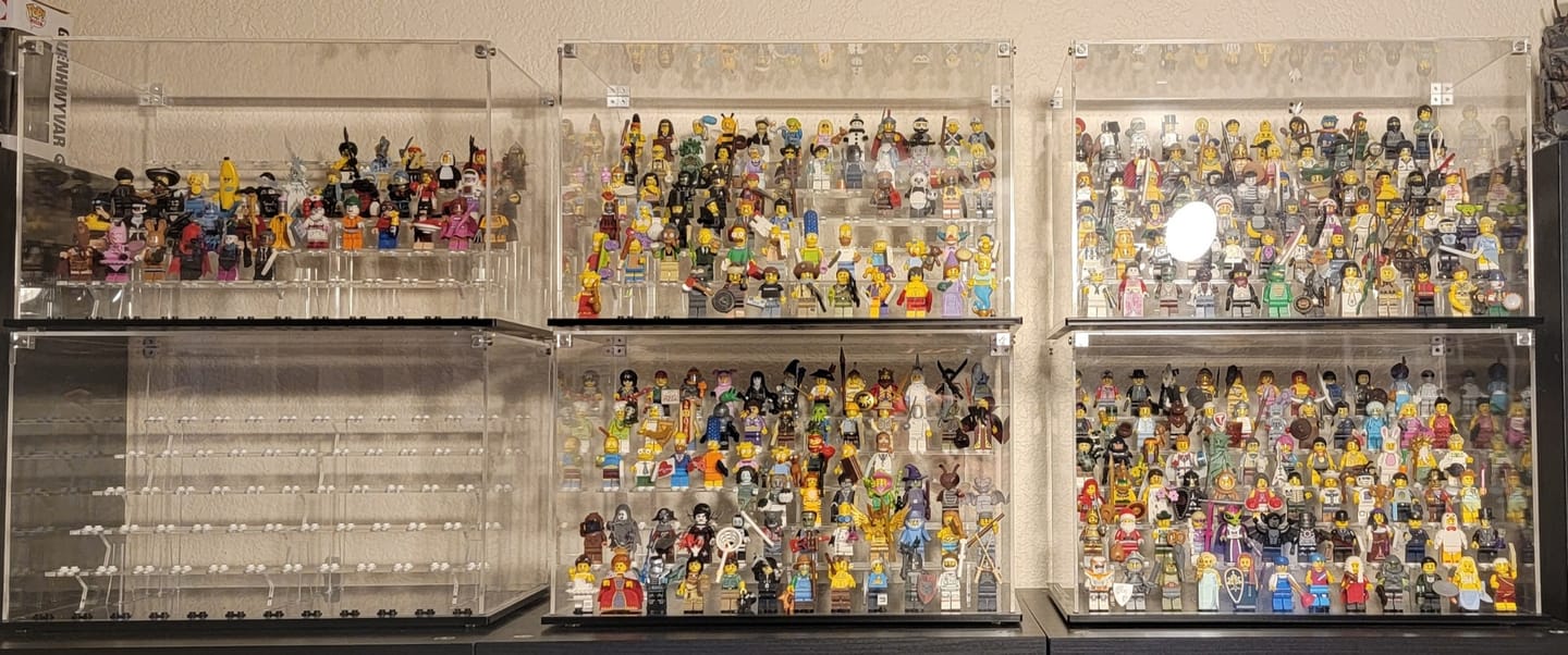 Customer photo review of Display Case for LEGO® 72 minifigures fits 1/2 IKEA Billy