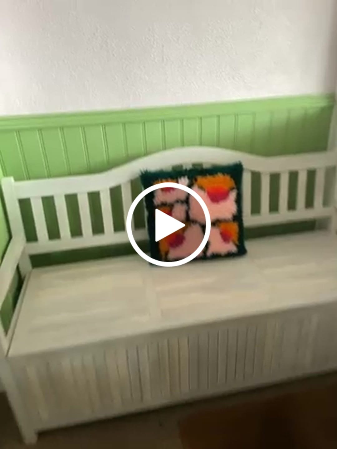Customer video review of Bloomin’ Lovely Latch Hook Cushion Kit