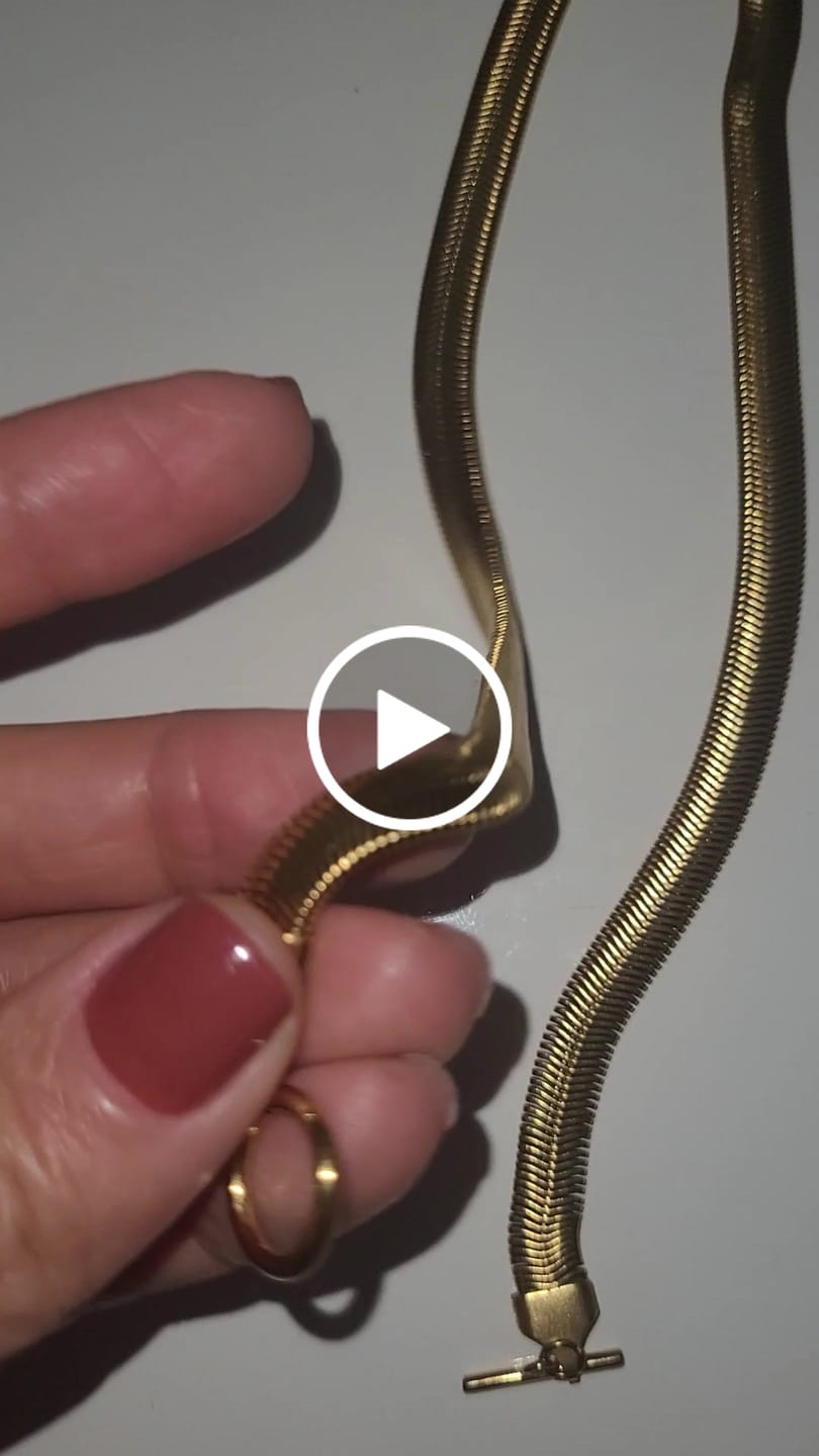 Customer video review of Colar Gargantilha Gaia Malha Banhado em Ouro 18k