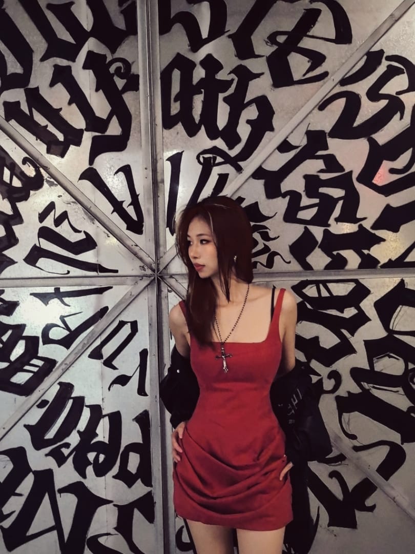 Customer photo review of Rase le sol Strapless Sexy Bodycon Dress