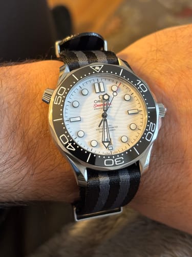 Customer photo review of Bond Nylon Watch Strap