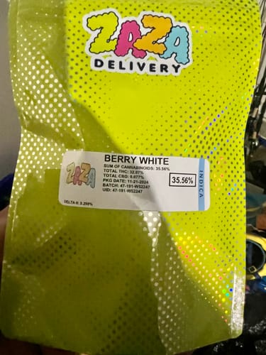 Customer photo review of Berry White  - 14 Grams Full Size Bud - Indica