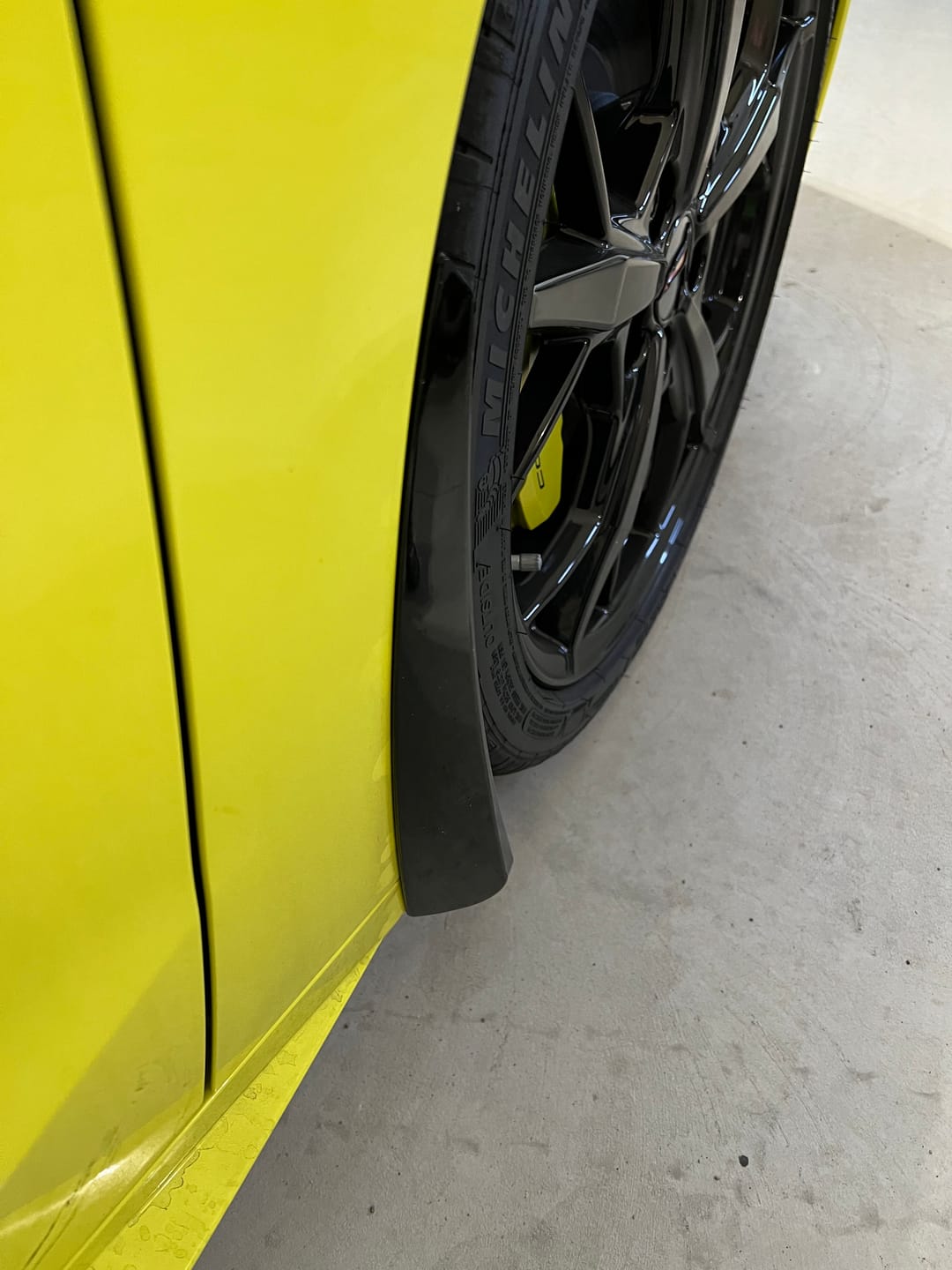 Customer photo review of Chevrolet Corvette C8 XL Extended Front & Rear Splash Guard