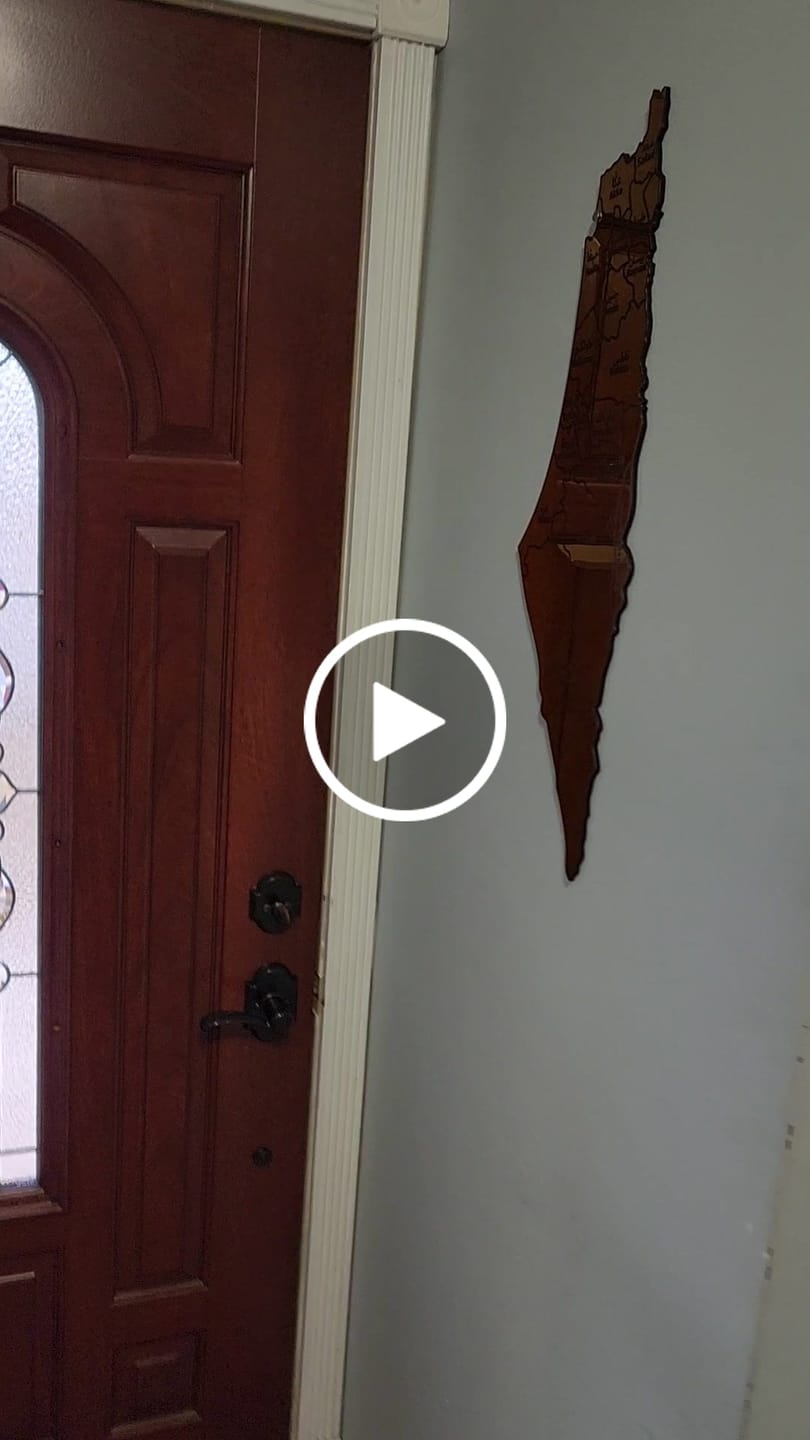 Customer video review of UV Print Palestine Map Wall Decor - Wood/Plexy Shiny Wall Art