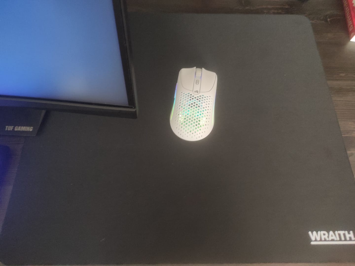 Customer photo review of Wraith Blade X Semi-Hard Mousepad