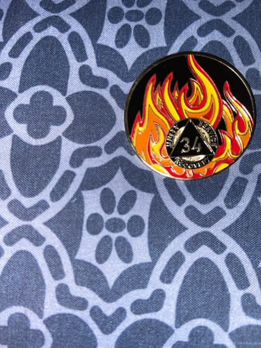 Customer photo review of 34 Year Sobriety Mint Twisted Flames Gold Plated AA Recovery Medallion/Chip/Coin - Black/Red/Orange/Yellow