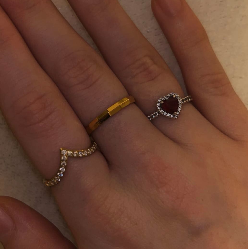 Customer photo review of Edgy Ring | 18K vergoldet