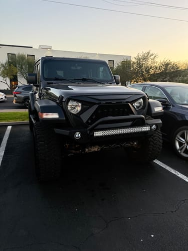 Customer photo review of Goliath Grille w/ Amber LED Running Lights for 18-23 Jeep Wrangler JL & Gladiator JT - Matte Black