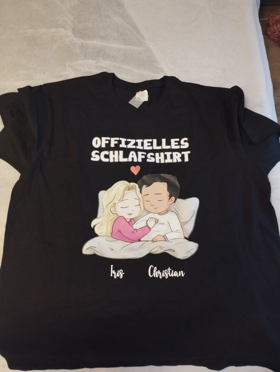 Customer photo review of Offizielles Schlafshirt - Personalisiertes T-Shirt für Paare