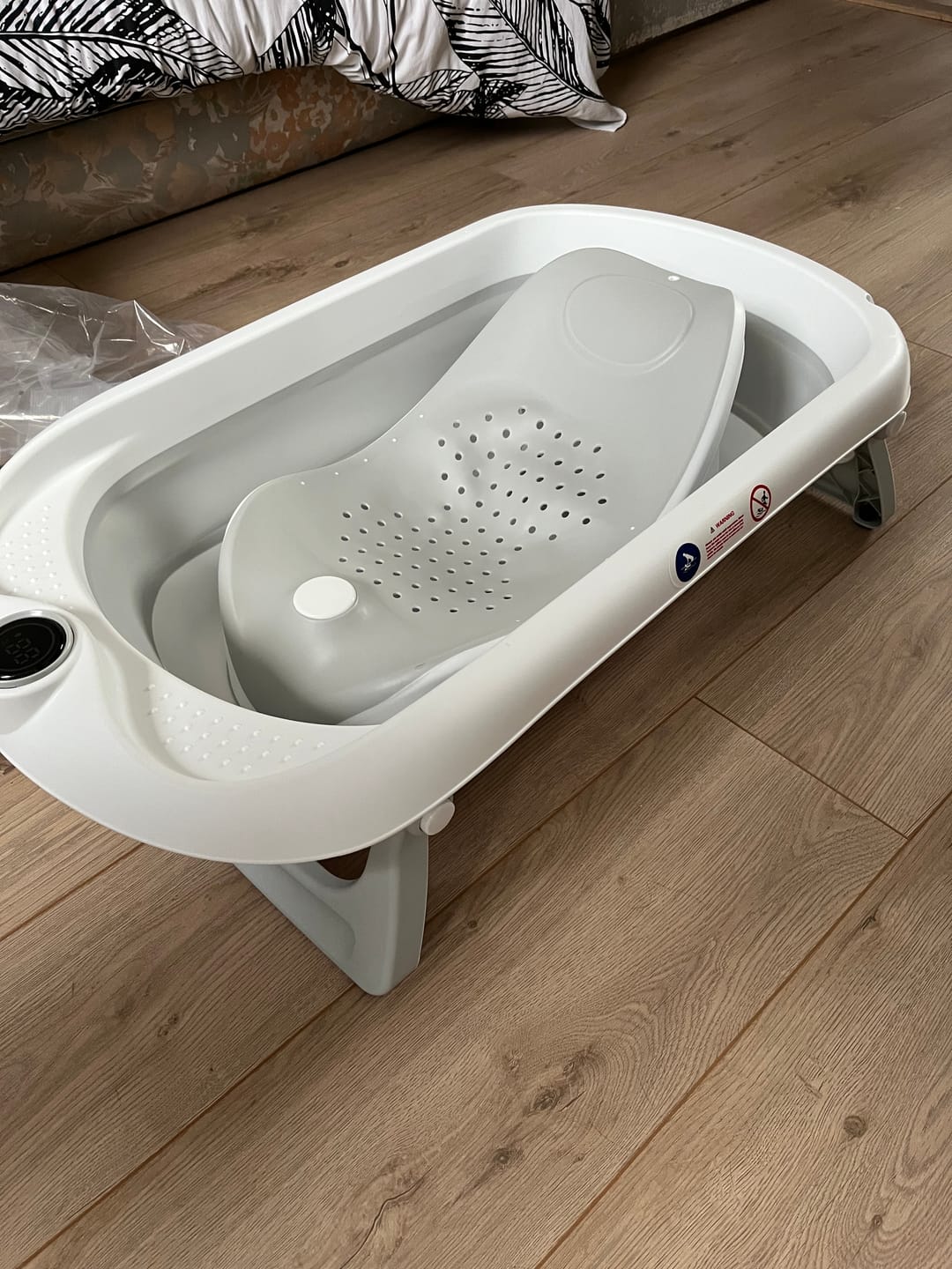 Customer photo review of Baignoire bébé pliable - Thermomètre et transat inclus