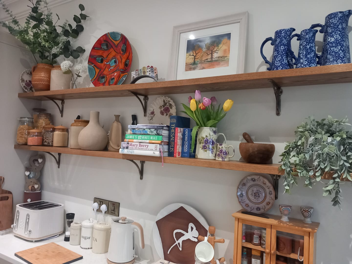 Customer photo review of Ironbridge Aged Brass Shelf Brackets | 4.5/6/7/8/10"