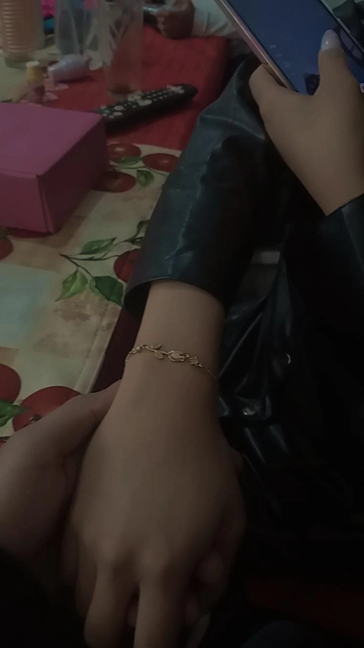 Customer photo review of Pulsera Ajustable Tulipán
