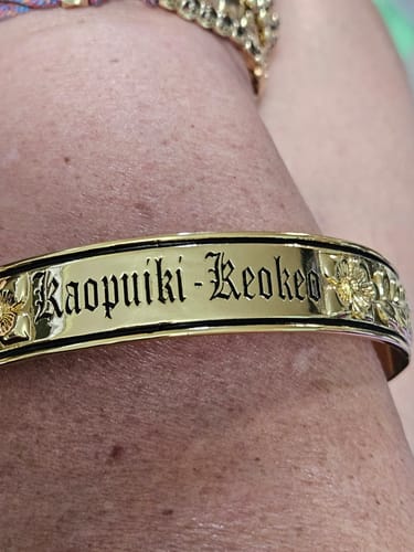 Customer photo review of 15mm Kamea Heirloom Personalized Bangle