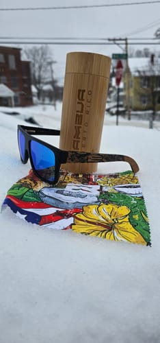 Customer photo review of Mis Raíces Blue