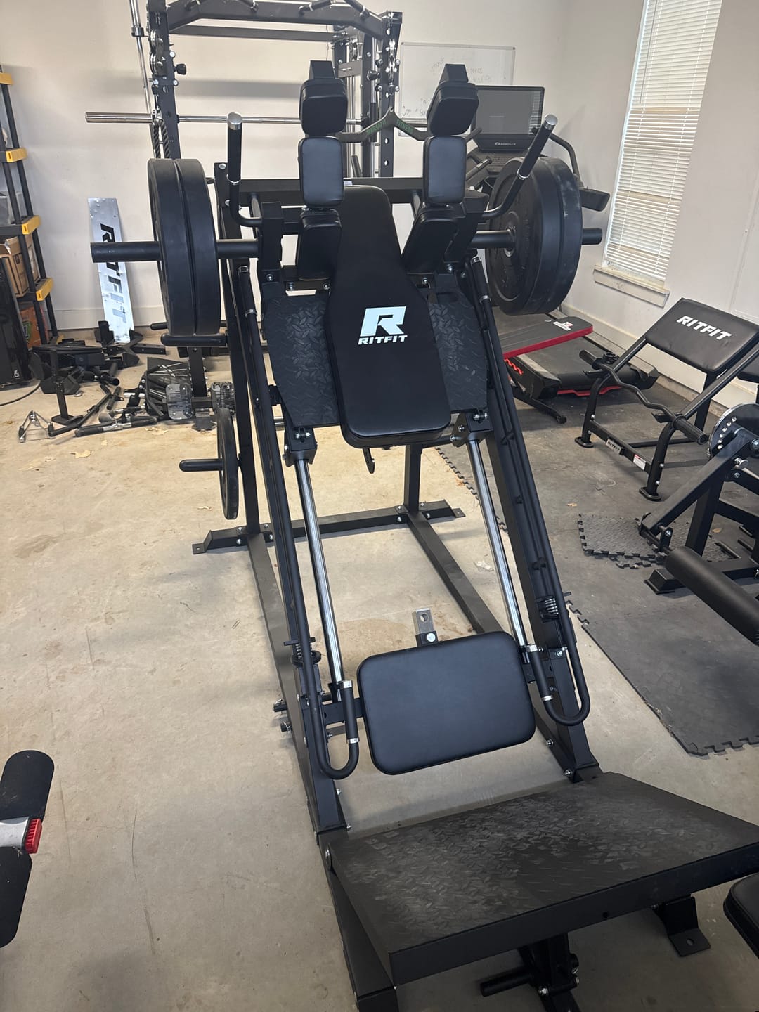 Customer photo review of RitFit GAZELLE PRO 3-In-1 Leg Press and Hack Squat Machine