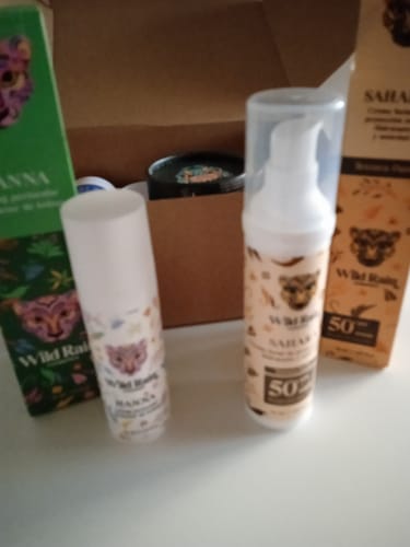 Customer photo review of Contorno de ojos Hanna