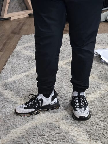 Customer photo review of Men's Black & White Psalm 23s