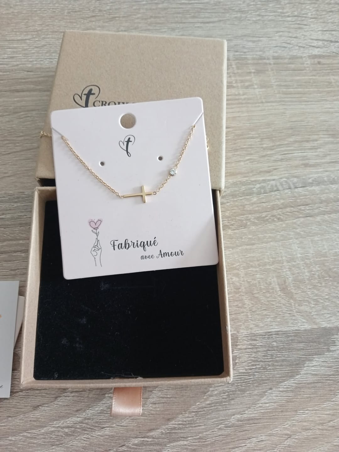 Customer photo review of Bracelet Croix pour Femme Simpliste