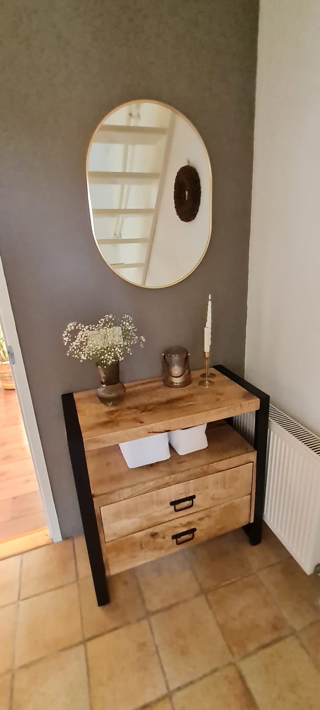 Customer photo review of Mangohout kastje met 2 lades Industrieel Design | Mangohout en Staal | 80x40x80cm