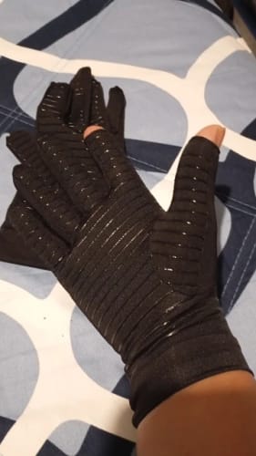 Customer photo review of Kovaria™ Copper Compression Gloves