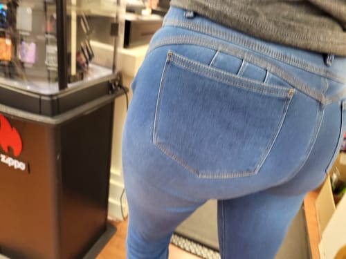 Customer photo review of Adele Butt Lift Jeans CB4003