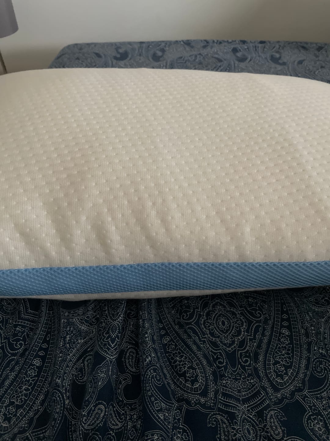 Customer photo review of Almofada Alta que Adapta Posição de Sono | M-Cloud