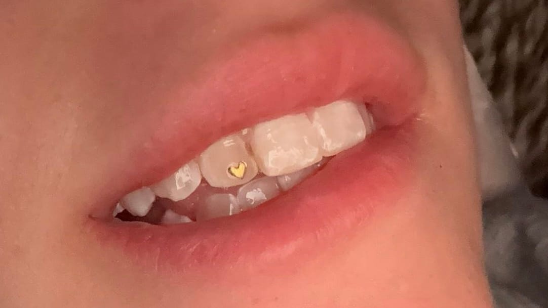 Customer photo review of Small Heart 24-karat gold