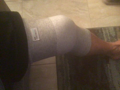 Customer photo review of Premium Bamboo Knee Sleeve (Single)