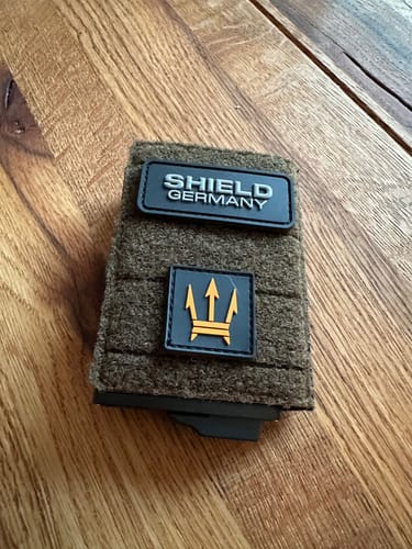 Customer photo review of Tactical Wallet First Edition- Steingrau Oliv