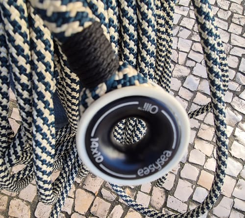 Customer photo: Olli rings and soft shackles on the genoa sheets of a racing boat